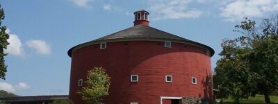 A magnificently round, red barn